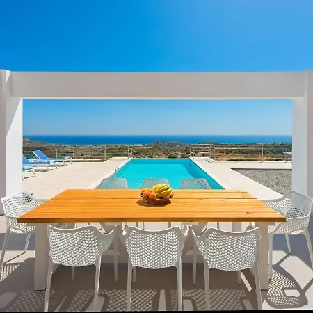 Beautiful With Infinity Pool And Sea View Kalithies